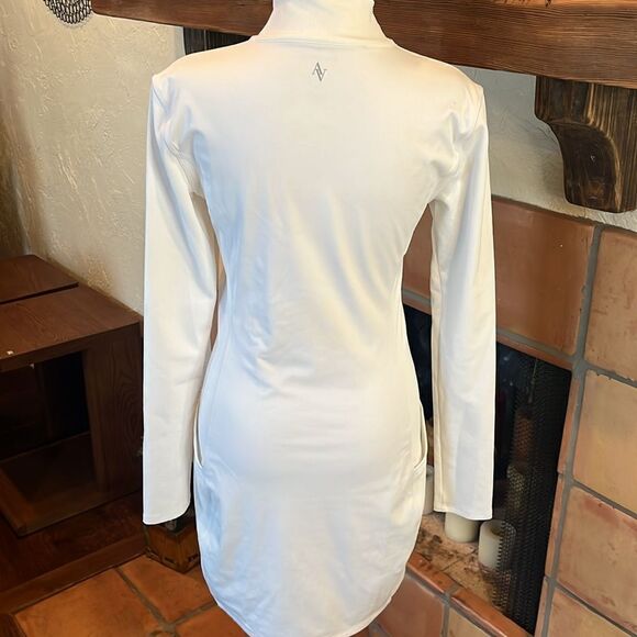 All Access Ribbed Texture Sleeve 1/2 Zip Mock Neck Dress, size MEDIUM - Picture 8 of 14